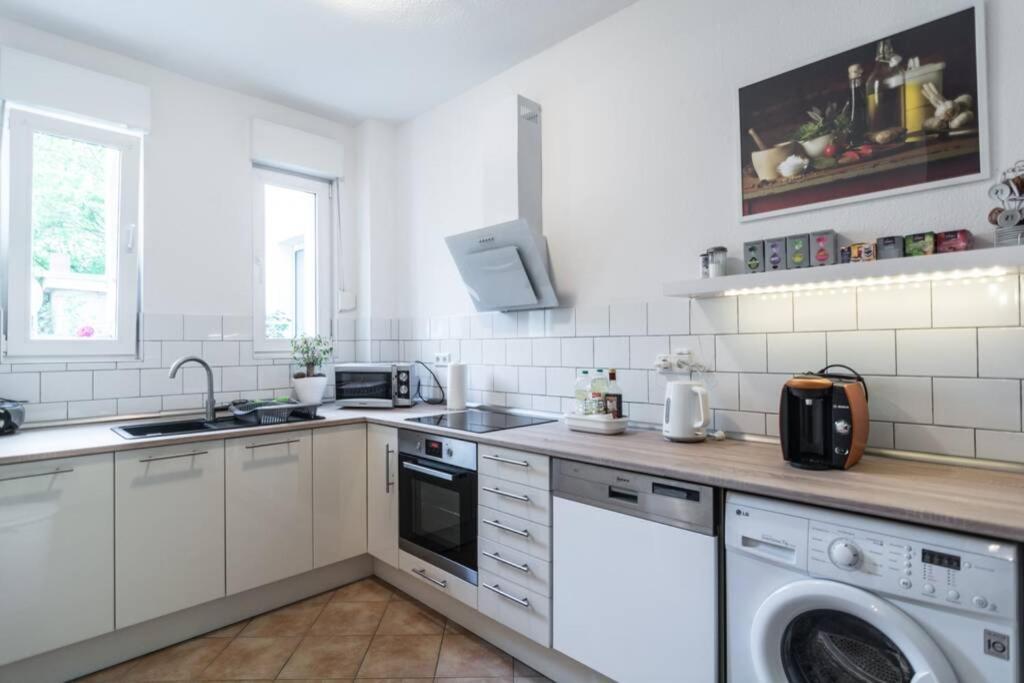 3 Schlafzimmer-2 Bäder- Bis Zu 7 Gäste * Düsseldorf
